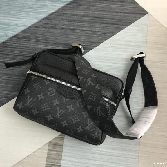 Fake Louis Bags MESSENGER LOUIS VUITTON OUTDOOR 0713